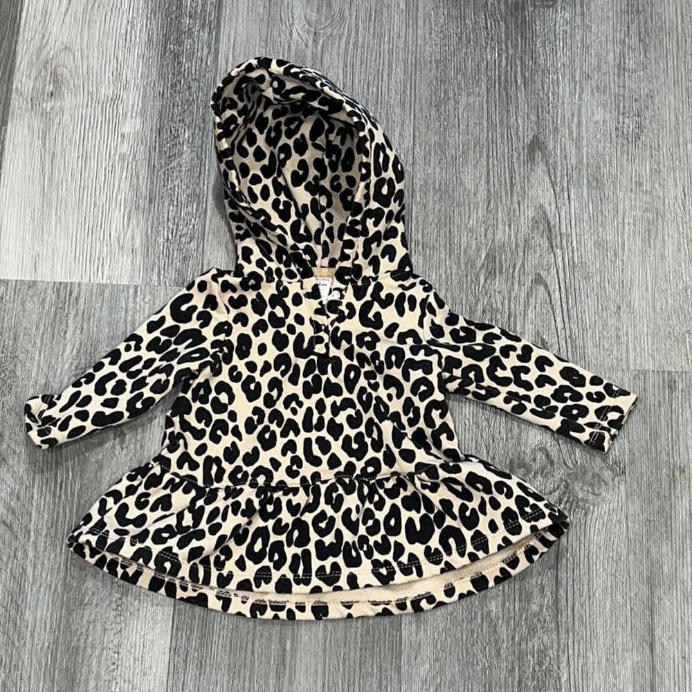 Nordstrom leopard hoodie, size 6 mos
